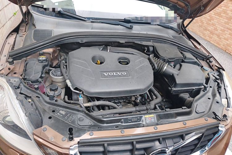 Used Volvo XC60 2012 T5 Comfort Edition Engine Bay