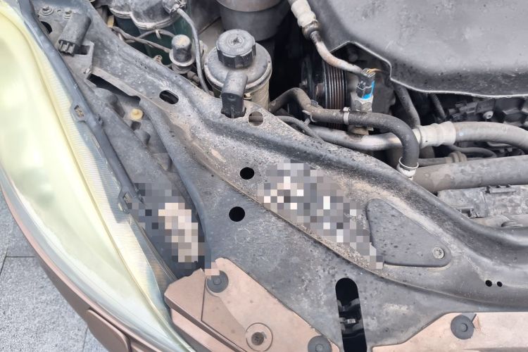 Used Volvo XC60 2012 T5 Comfort Edition Engine Bay Right