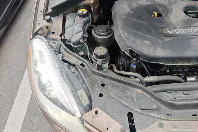 Used Volvo XC60 2012 T5 Zhiya Edition Engine Bay Right