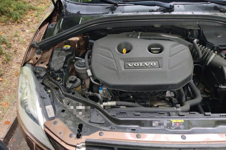 Used Volvo XC60 2012 T5 Comfort Edition Engine Bay Right