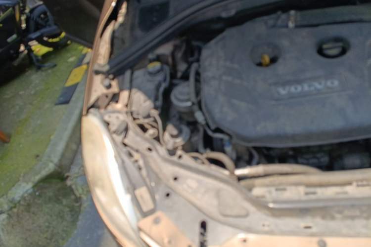 Used Volvo XC60 2012 T5 Zhiya Edition Engine Bay Right