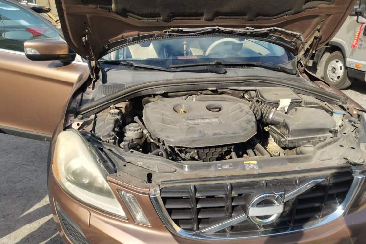 Used Volvo XC60 2012 T5 Zhiya Edition Engine Bay Right
