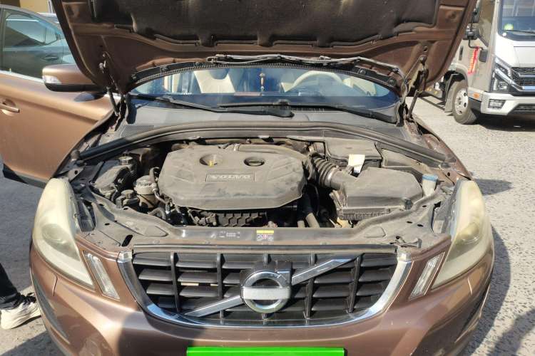 Used Volvo XC60 2012 T5 Zhiya Edition Engine Bay