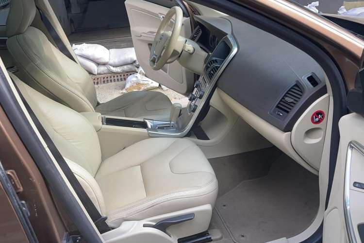 Used Volvo XC60 2012 T5 Comfort Edition Exterior 14