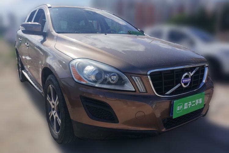 Used Volvo XC60 2012 T6 AWD Comfort Edition Front Right 45 Deg