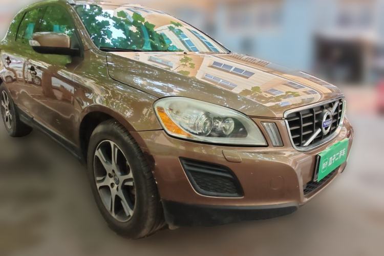 Used Volvo XC60 2012 T6 AWD Comfort Edition Front Right 45 Deg