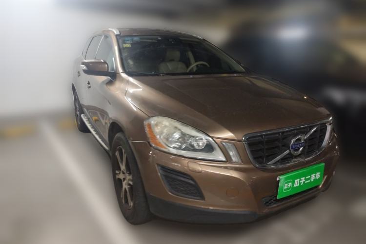 Used Volvo XC60 2012 T5 Comfort Edition Front Right 45 Deg