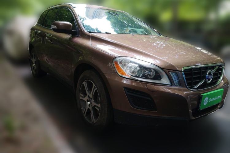 Used Volvo XC60 2012 T5 Comfort Edition Front Right 45 Deg
