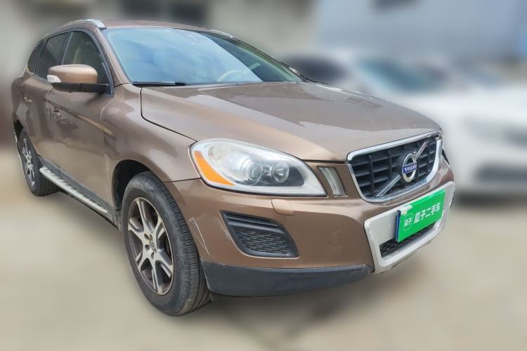 Used Volvo XC60 2012 T5 Comfort Edition Front Right 45 Deg