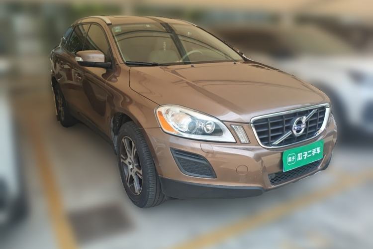 Used Volvo XC60 2012 T5 Comfort Edition Front Right 45 Deg