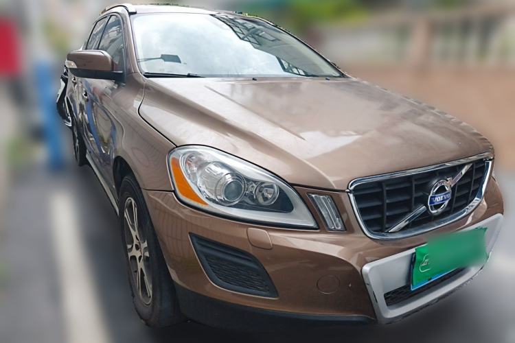 Used Volvo XC60 2012 T5 Comfort Edition Front Right 45 Deg