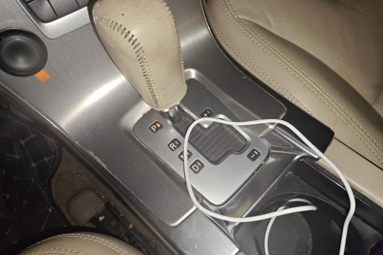 Used Volvo XC60 2012 T5 Comfort Edition Gear Lever