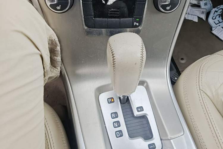Used Volvo XC60 2012 T5 Zhiya Edition Gear Lever