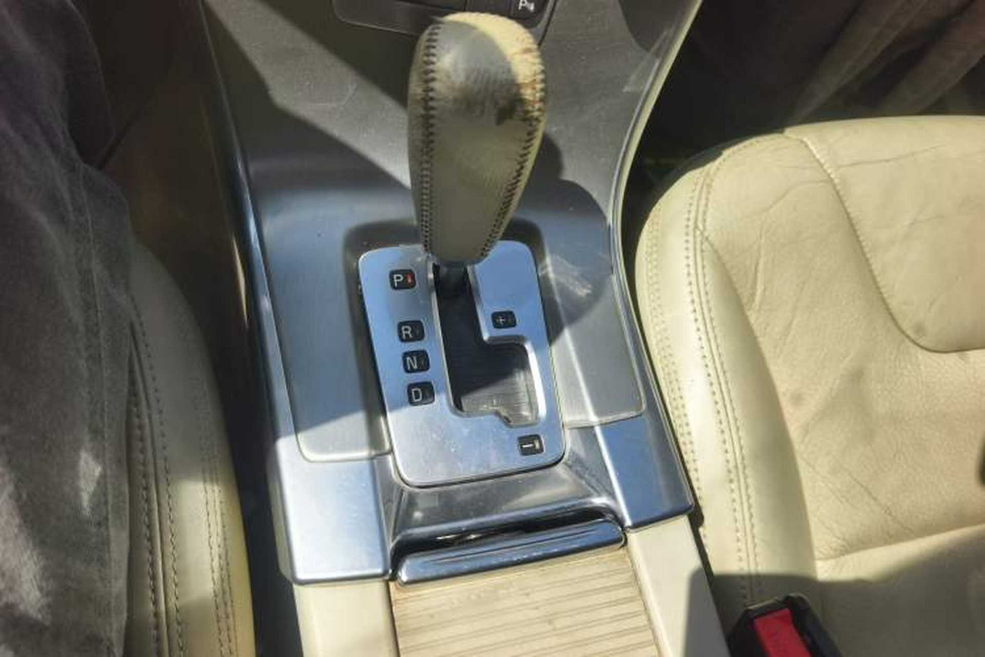 Used Volvo XC60 2012 T5 Comfort Edition Gear Lever