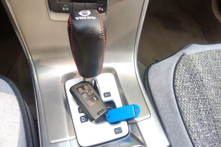 Used Volvo XC60 2012 T5 Prestige Edition Gear Lever