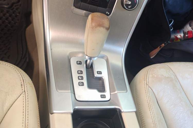 Used Volvo XC60 2012 T5 Comfort Edition Gear Lever