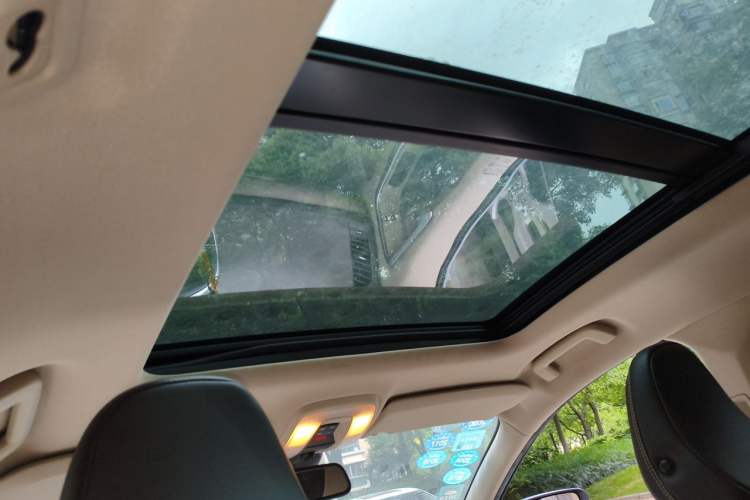 Used Volvo XC60 2012 T5 Comfort Edition Headliner