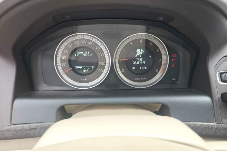 Used Volvo XC60 2012 T5 Comfort Edition Instrument Cluster