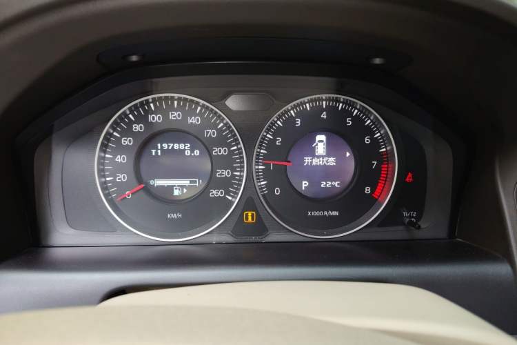 Used Volvo XC60 2012 T5 Comfort Edition Instrument Cluster