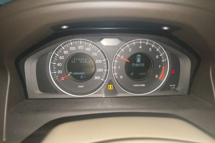 Used Volvo XC60 2012 T5 Comfort Edition Instrument Cluster