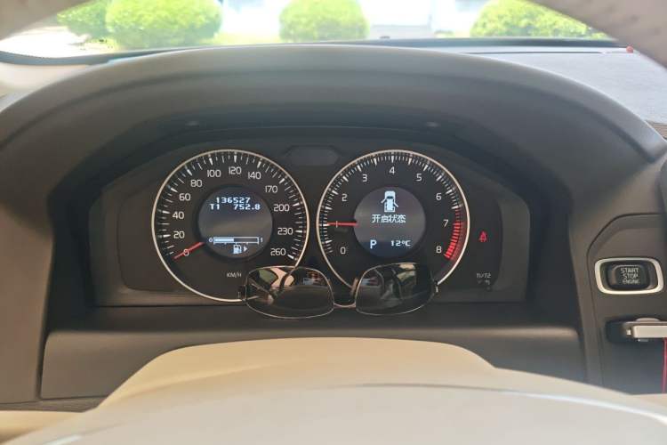 Used Volvo XC60 2012 T5 Comfort Edition Instrument Cluster