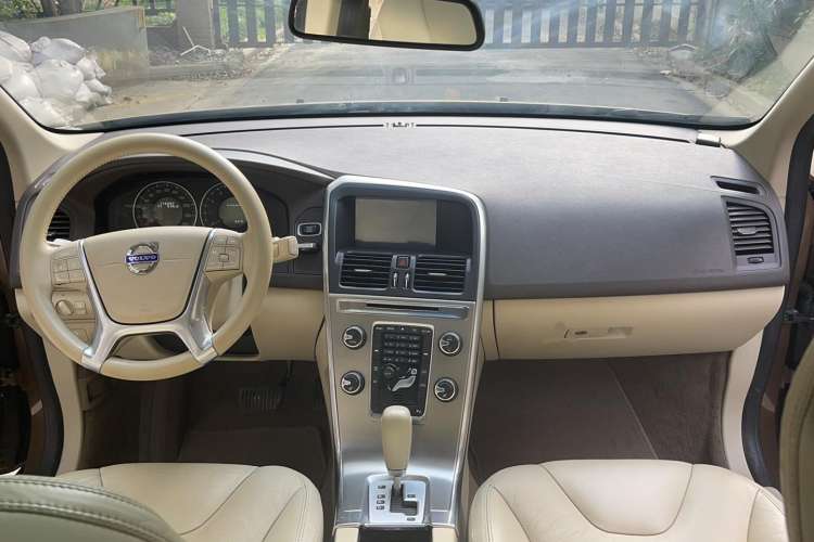 Used Volvo XC60 2012 T5 Comfort Edition Interior 2