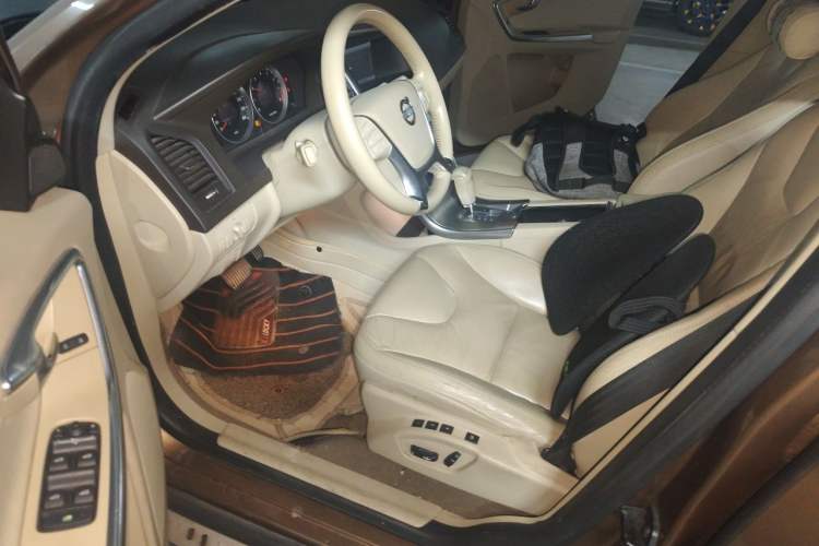 Used Volvo XC60 2012 T5 Comfort Edition Left Front Seat