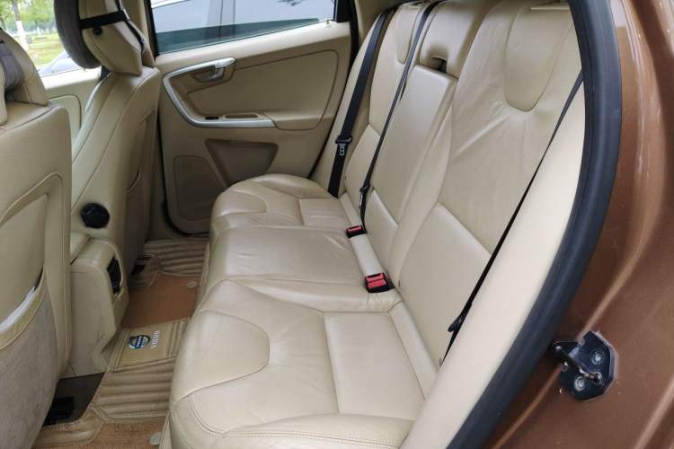 Used Volvo XC60 2012 T6 AWD Zhiya Edition Left Rear Seat