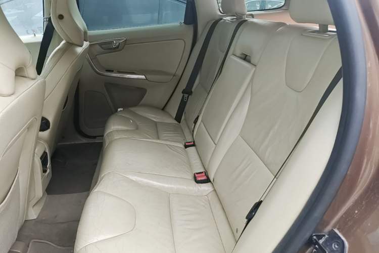 Used Volvo XC60 2012 T5 Zhiya Edition Left Rear Seat