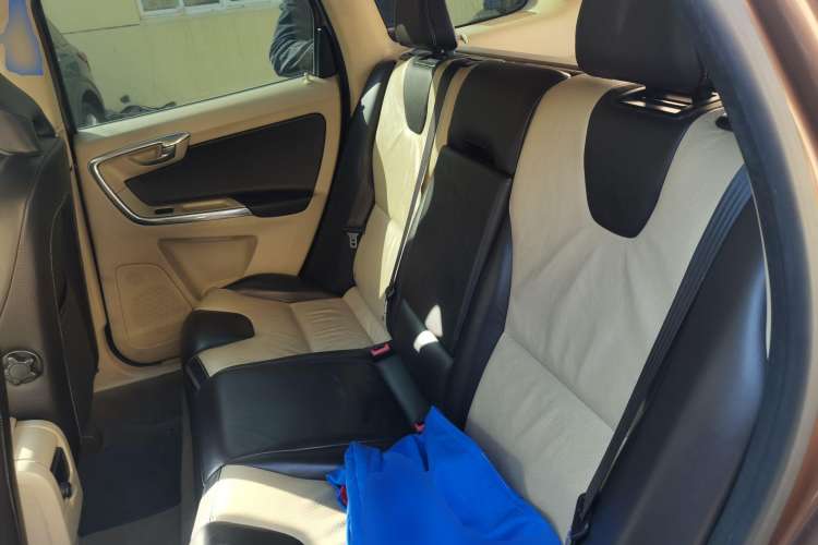 Used Volvo XC60 2012 T5 Zhiya Edition Left Rear Seat