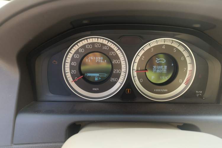Used Volvo XC60 2012 T5 Zhiya Edition Odometer Close Up