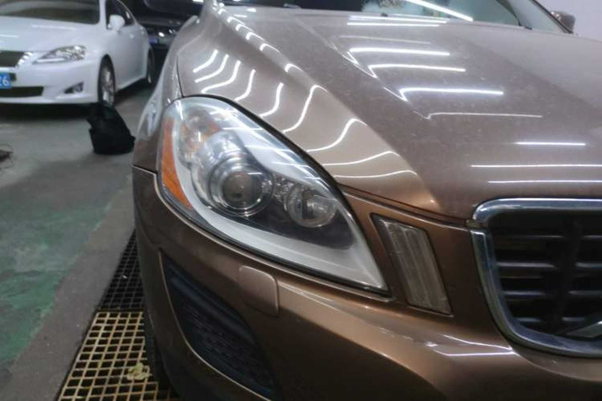 Used Volvo XC60 2012 T5 Comfort Edition Right Front Headlight