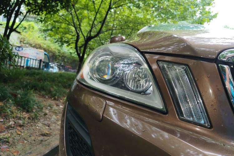 Used Volvo XC60 2012 T5 Comfort Edition Right Front Headlight