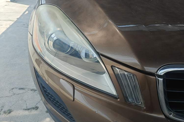 Used Volvo XC60 2012 T5 Comfort Edition Right Front Headlight