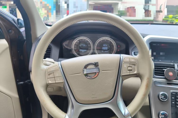 Used Volvo XC60 2012 T5 Comfort Edition Steering Wheel