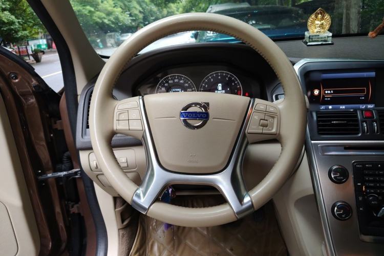 Used Volvo XC60 2012 T5 Comfort Edition Steering Wheel