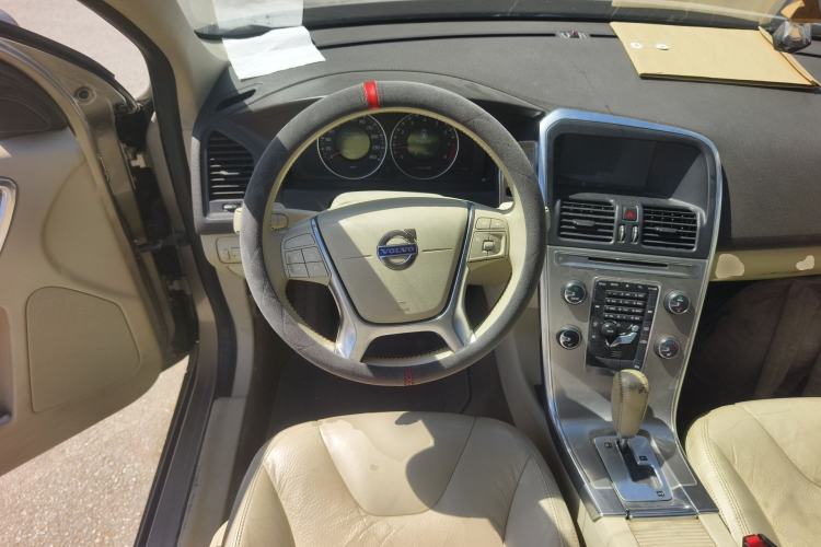Used Volvo XC60 2012 T5 Comfort Edition Steering Wheel