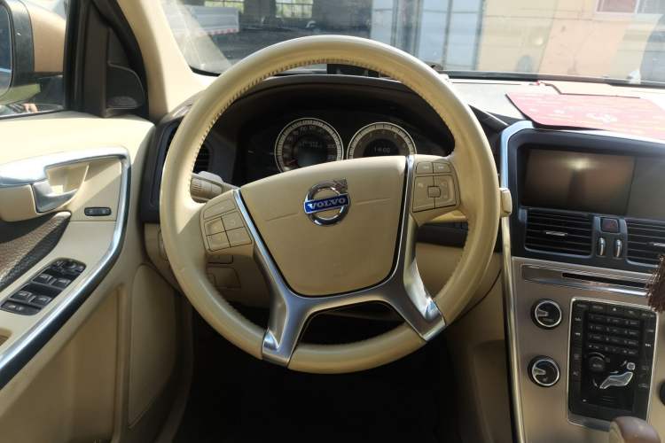 Used Volvo XC60 2012 T5 Zhiya Edition Steering Wheel