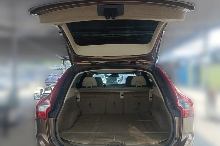 Used Volvo XC60 2012 T5 Comfort Edition Trunk