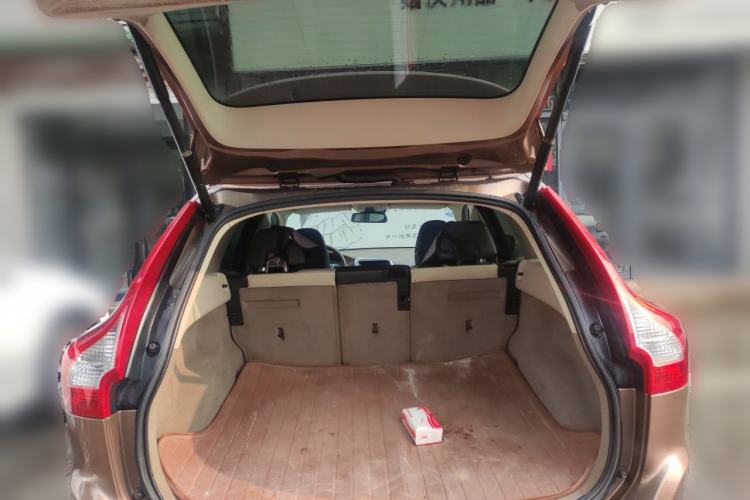 Used Volvo XC60 2012 T5 Prestige Edition Trunk