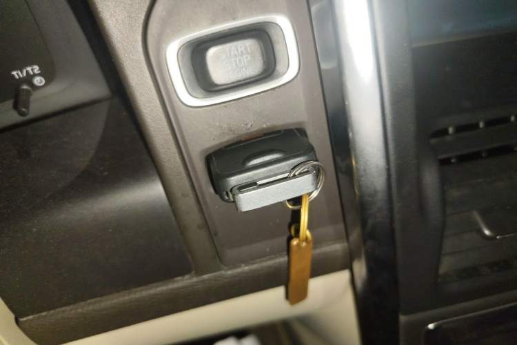 Used Volvo XC60 2012 T5 Comfort Edition Vehicle Key