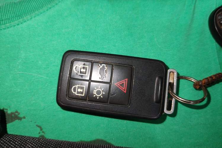 Used Volvo XC60 2012 T5 Comfort Edition Vehicle Key