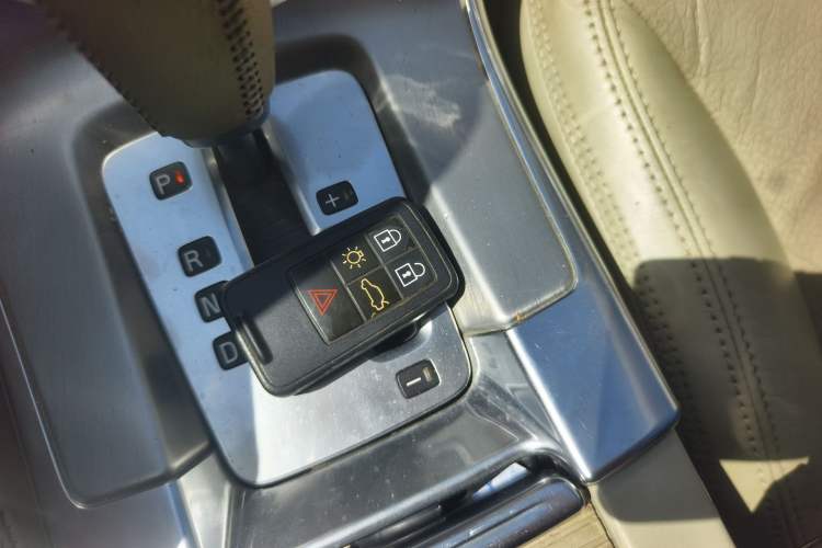 Used Volvo XC60 2012 T5 Comfort Edition Vehicle Key