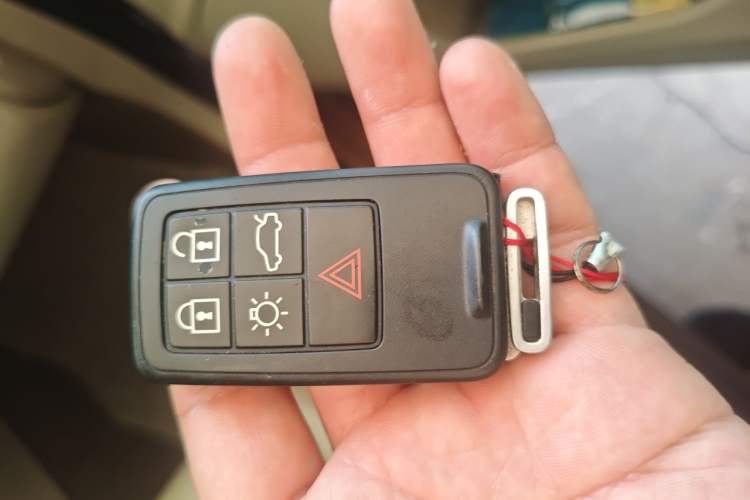 Used Volvo XC60 2012 T5 Comfort Edition Vehicle Key