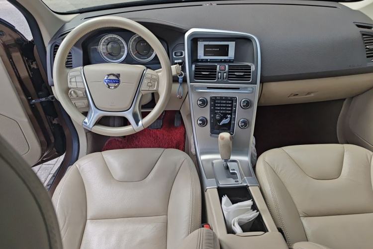 Used Volvo XC60 2012 T5 Zhiya Edition Center Console