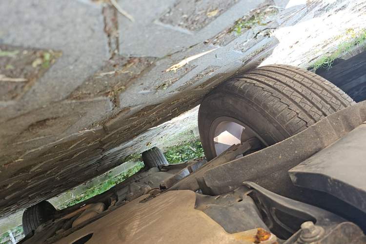 Used Volvo XC60 2012 T5 Comfort Edition Chassis Front Right