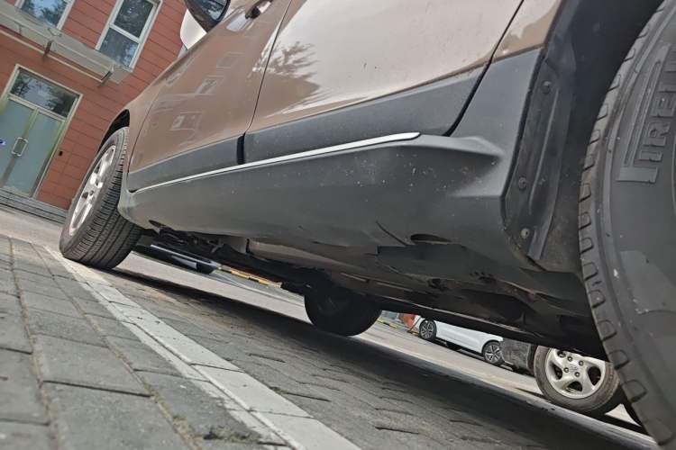 Used Volvo XC60 2012 T5 Zhiya Edition Chassis Rear Left