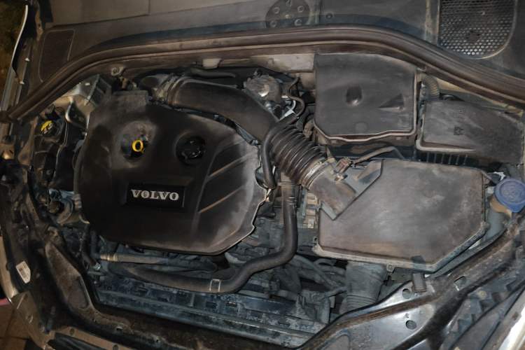 Used Volvo XC60 2012 T5 Comfort Edition Engine Bay