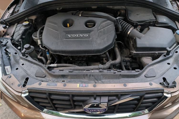 Used Volvo XC60 2012 T5 Comfort Edition Engine Bay