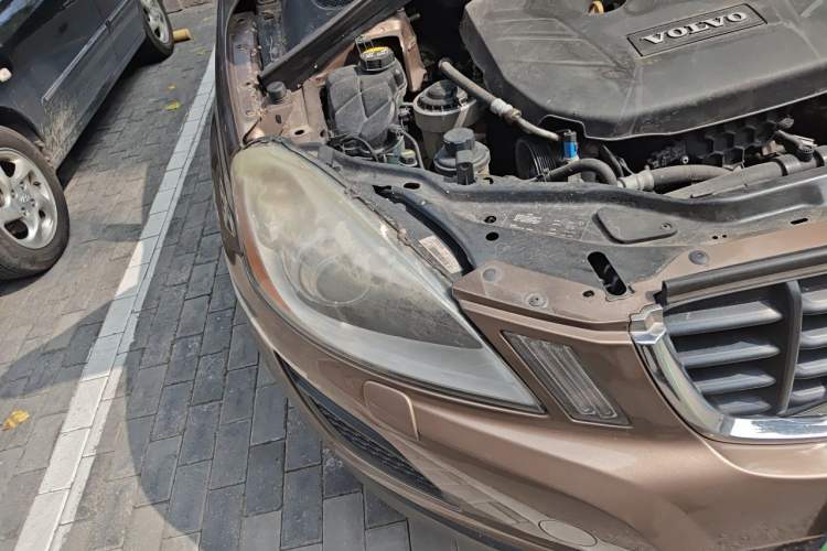 Used Volvo XC60 2012 T5 Zhiya Edition Engine Bay Right